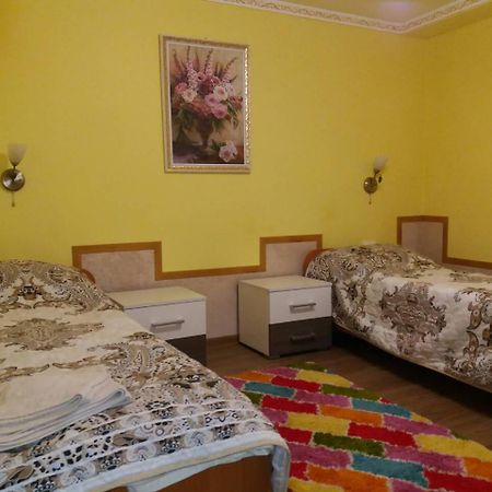 Guest House Zhanna Berehove  Esterno foto