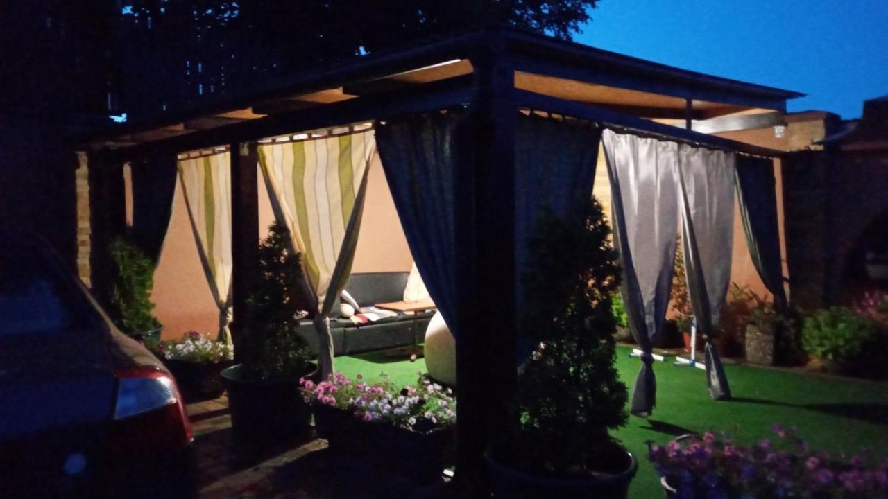 Guest House Zhanna Berehove  Esterno foto